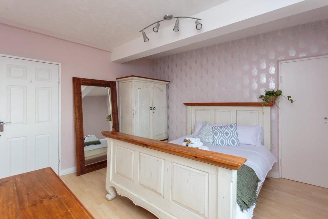 Gorgeous 3-Bed Flat, 15 Minutes To City Centre Edinburg Exteriör bild