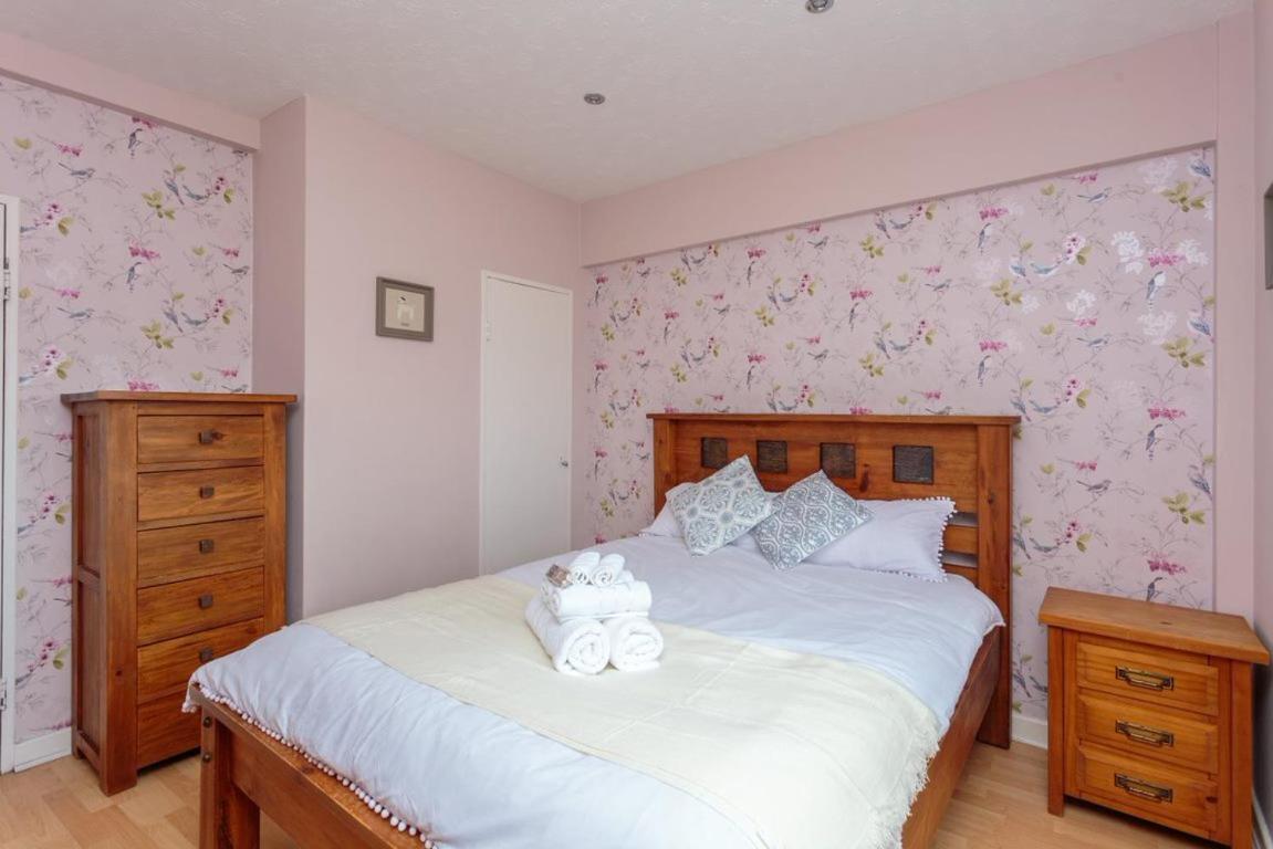 Gorgeous 3-Bed Flat, 15 Minutes To City Centre Edinburg Exteriör bild