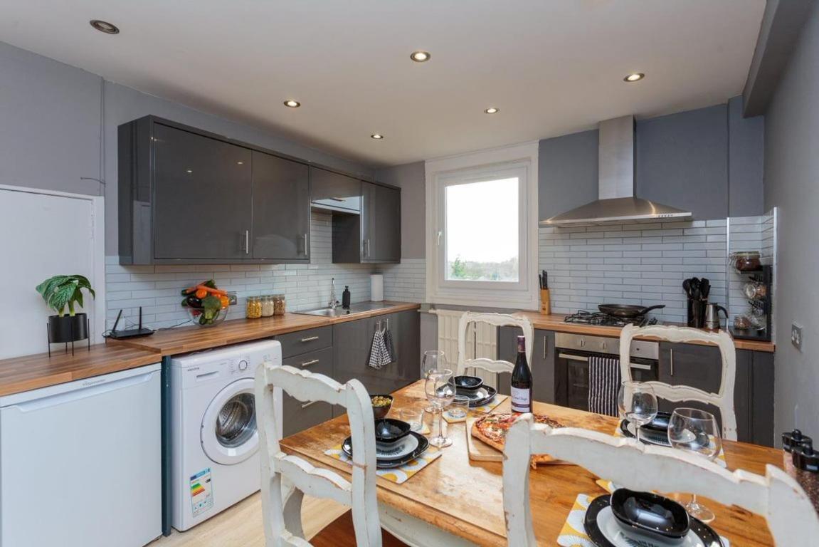 Gorgeous 3-Bed Flat, 15 Minutes To City Centre Edinburg Exteriör bild