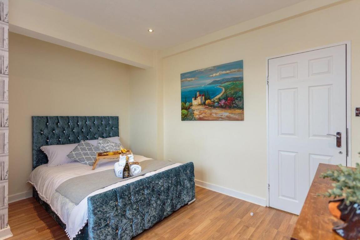 Gorgeous 3-Bed Flat, 15 Minutes To City Centre Edinburg Exteriör bild